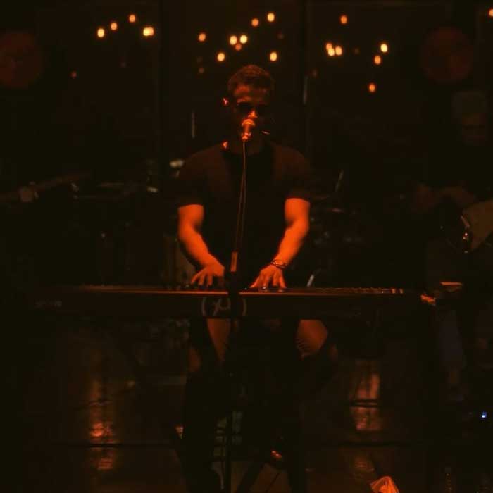Kheili Rooza Gozasht (Live)